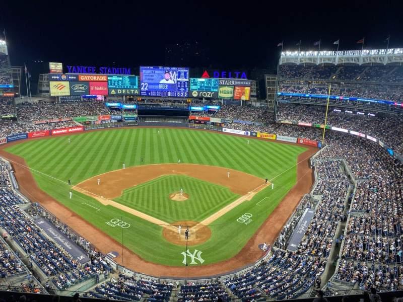 Baseball stadium during a night game ahead of Brewers vs Dodgers playoff coverage.